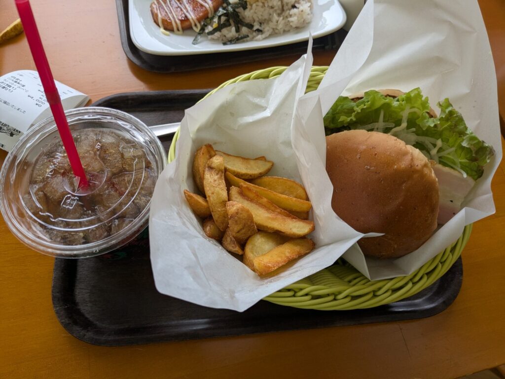 BADASSのBLTバーガーセット